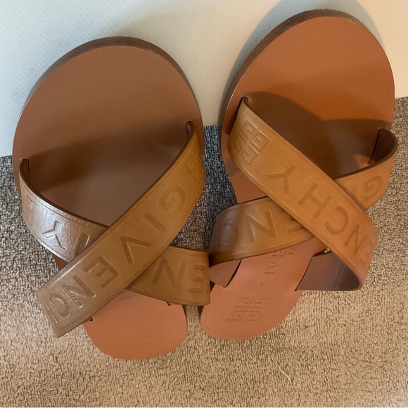 Givenchy Signature Cross Strap Flat 100% Calf Sandals - Picture 10 of 11